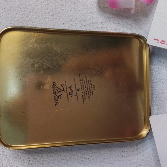 Wizard of Oz collectors Tin and 2 sets of playing cards - Picture 7 of 12